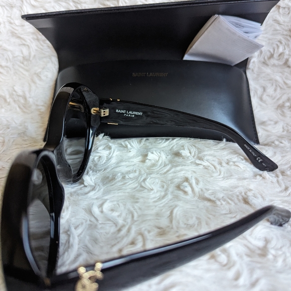New Authentic Yves Saint Laurent women's sunglasses - Picture 15 of 16